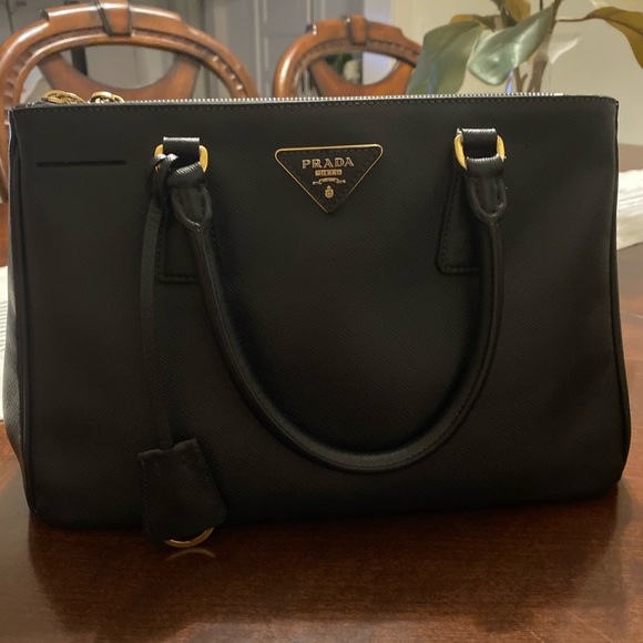 🛑SOLD🛑 Prada saffiano galleria Small - Picture 5 of 13